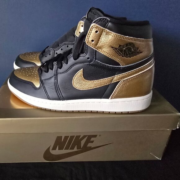 Air Jordan 1 Retro OG High Black Gold Size 9.5 - Picture 2 of 5